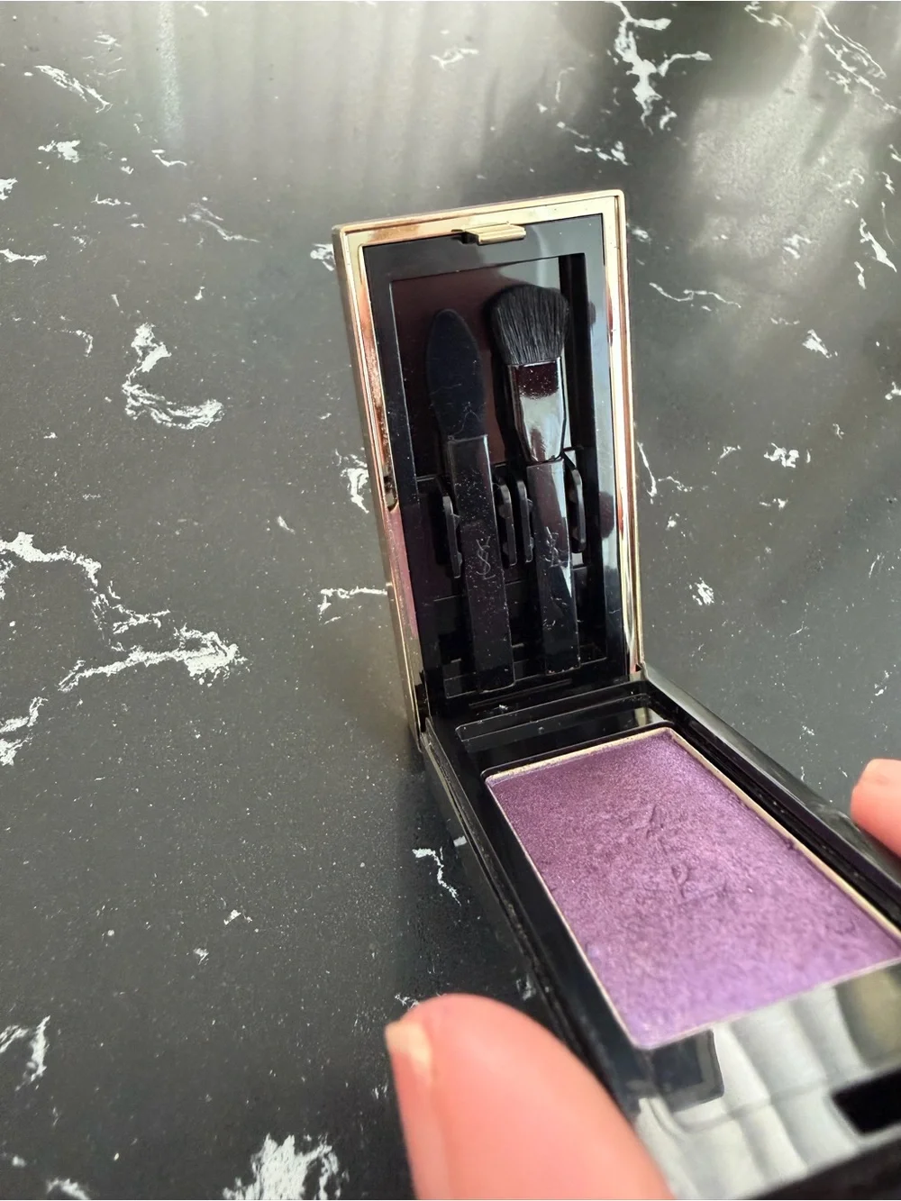 Yves Saint Laurent Violet Single-Pan Pressed Eyeshadow color 7